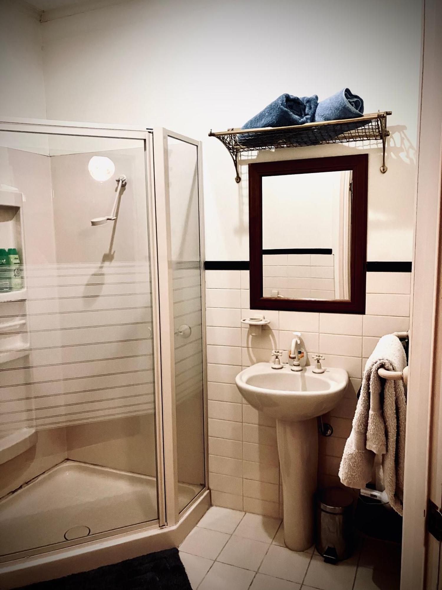 St Andrew'S Inn Conara Junction Екстериор снимка