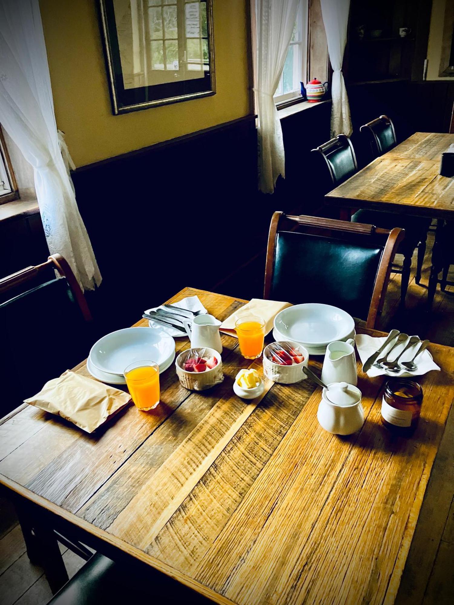 St Andrew'S Inn Conara Junction Екстериор снимка