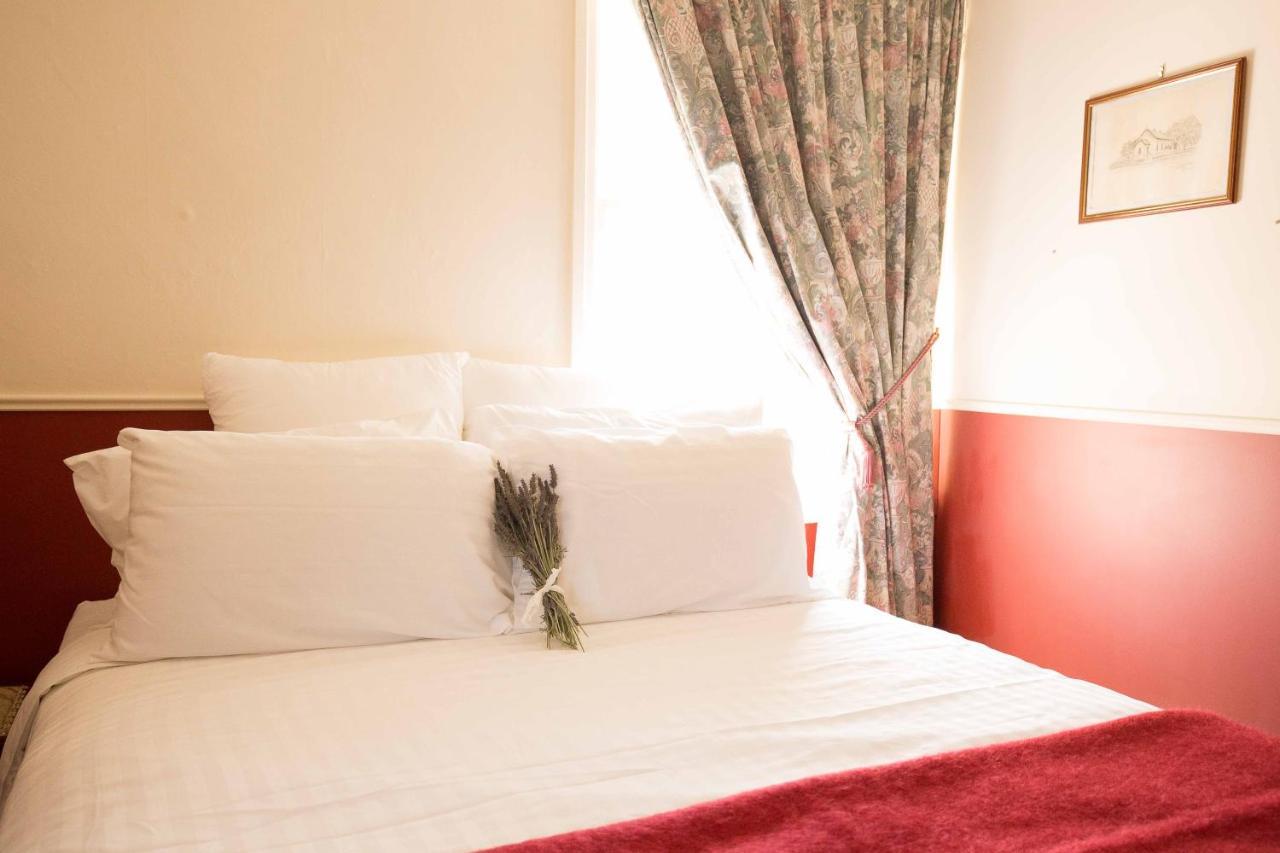 St Andrew'S Inn Conara Junction Екстериор снимка