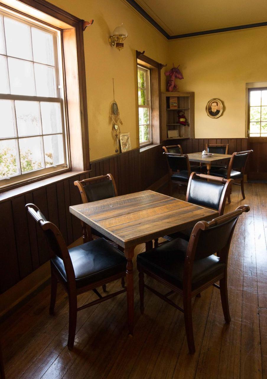 St Andrew'S Inn Conara Junction Екстериор снимка