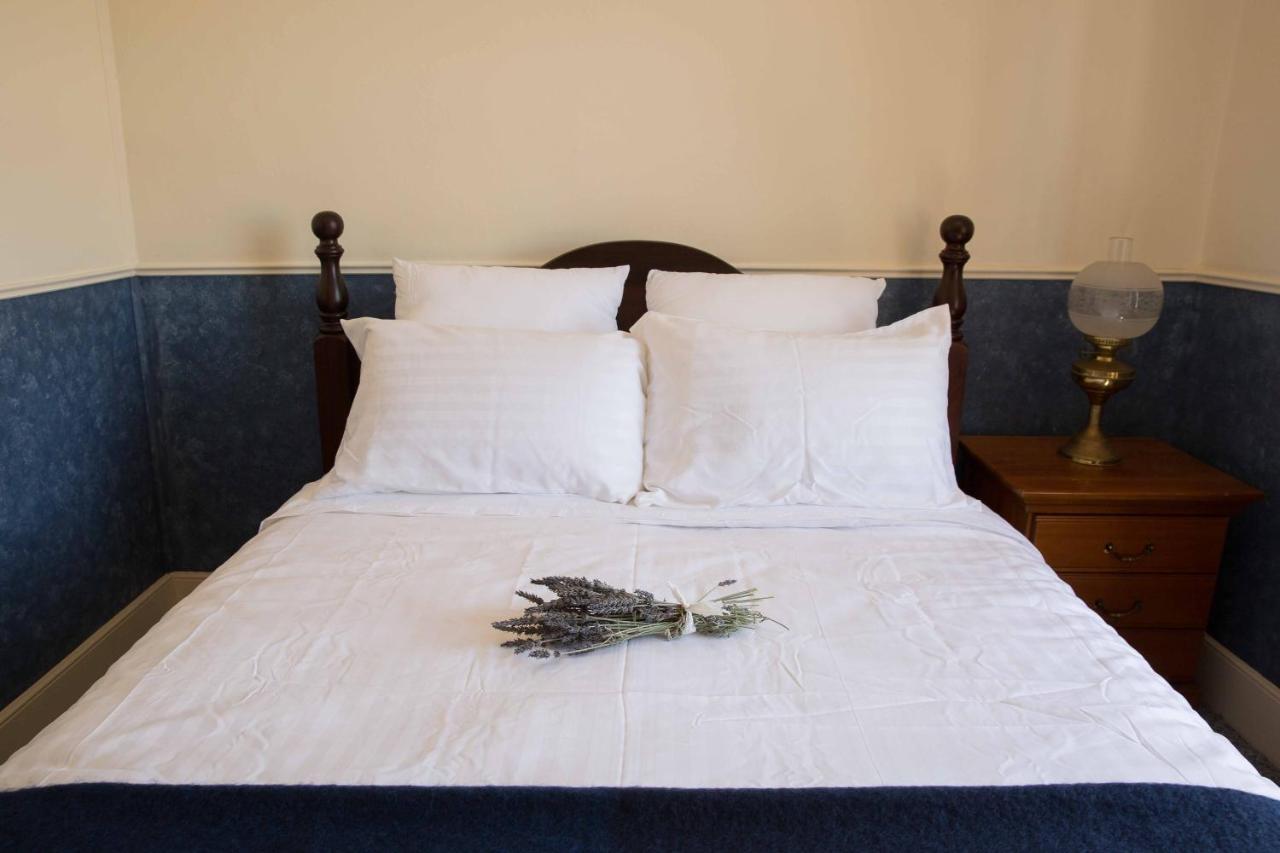 St Andrew'S Inn Conara Junction Екстериор снимка