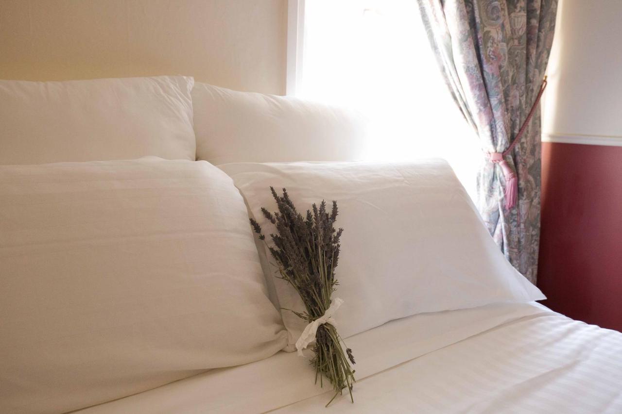 St Andrew'S Inn Conara Junction Екстериор снимка