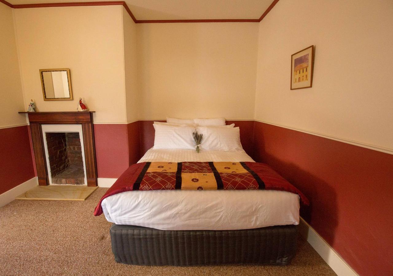 St Andrew'S Inn Conara Junction Екстериор снимка